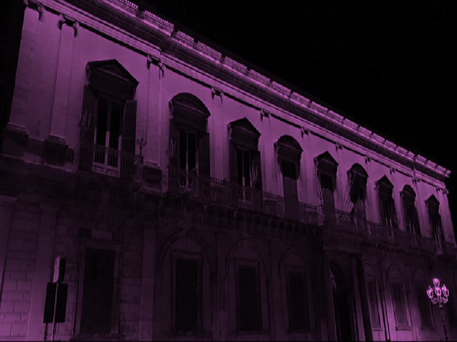 Palazzo di Città in rosa per promuovere l'importanza della prevenzione del tumore al seno